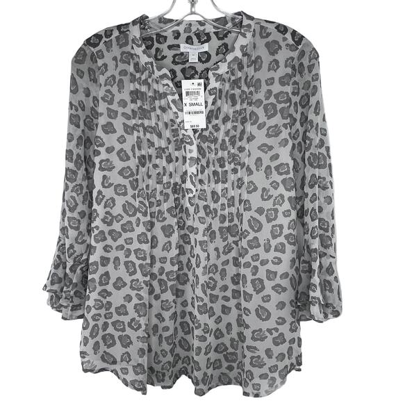 New Charter Club Size XS Gray Cheetah Print V-Neck Blouse - Picture 1 of 7